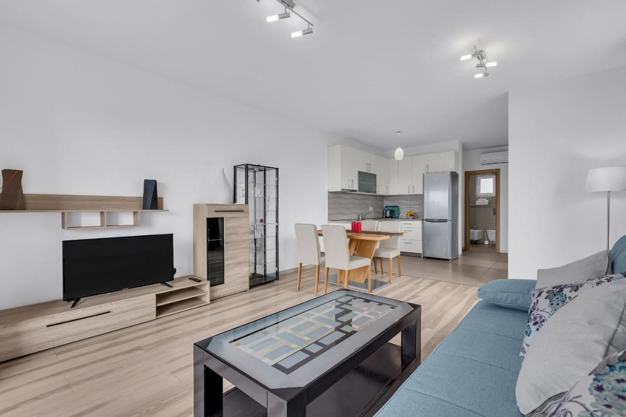 Lujnovic Apartment Makarska