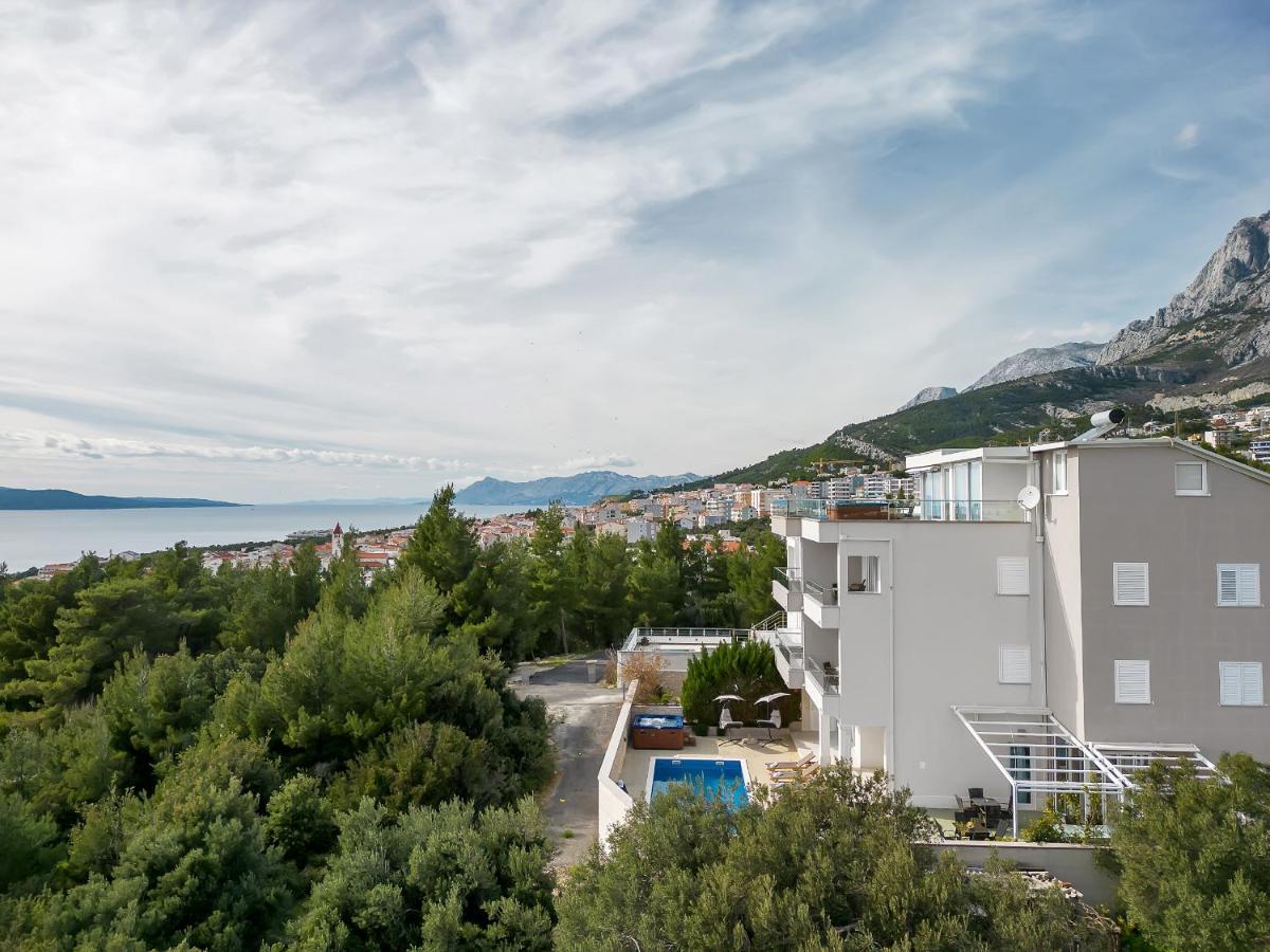 Lujnovic * Makarska